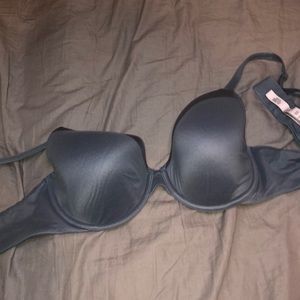 Victoria Secret Body Bra